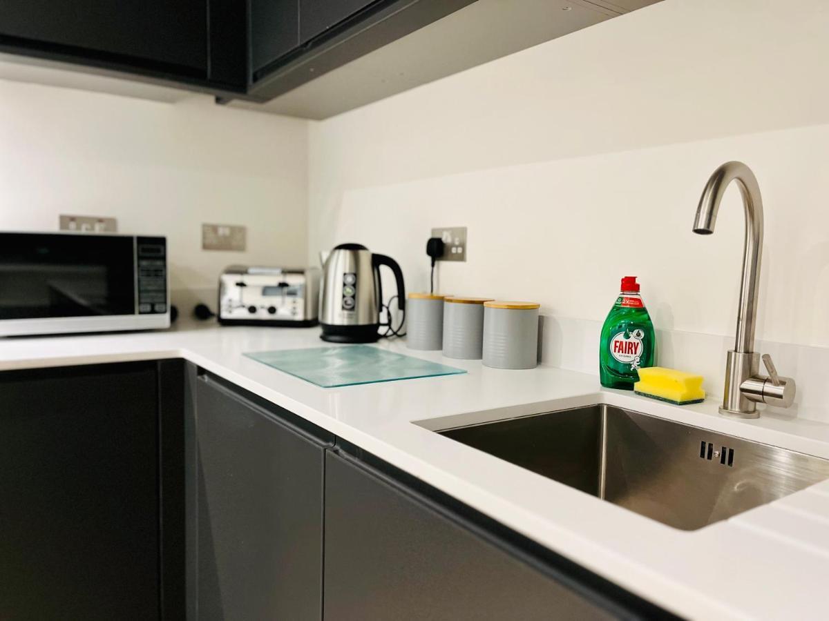 Fabulous One Bedroom Apartment Near Old Trafford Stadium Manchester Exterior photo