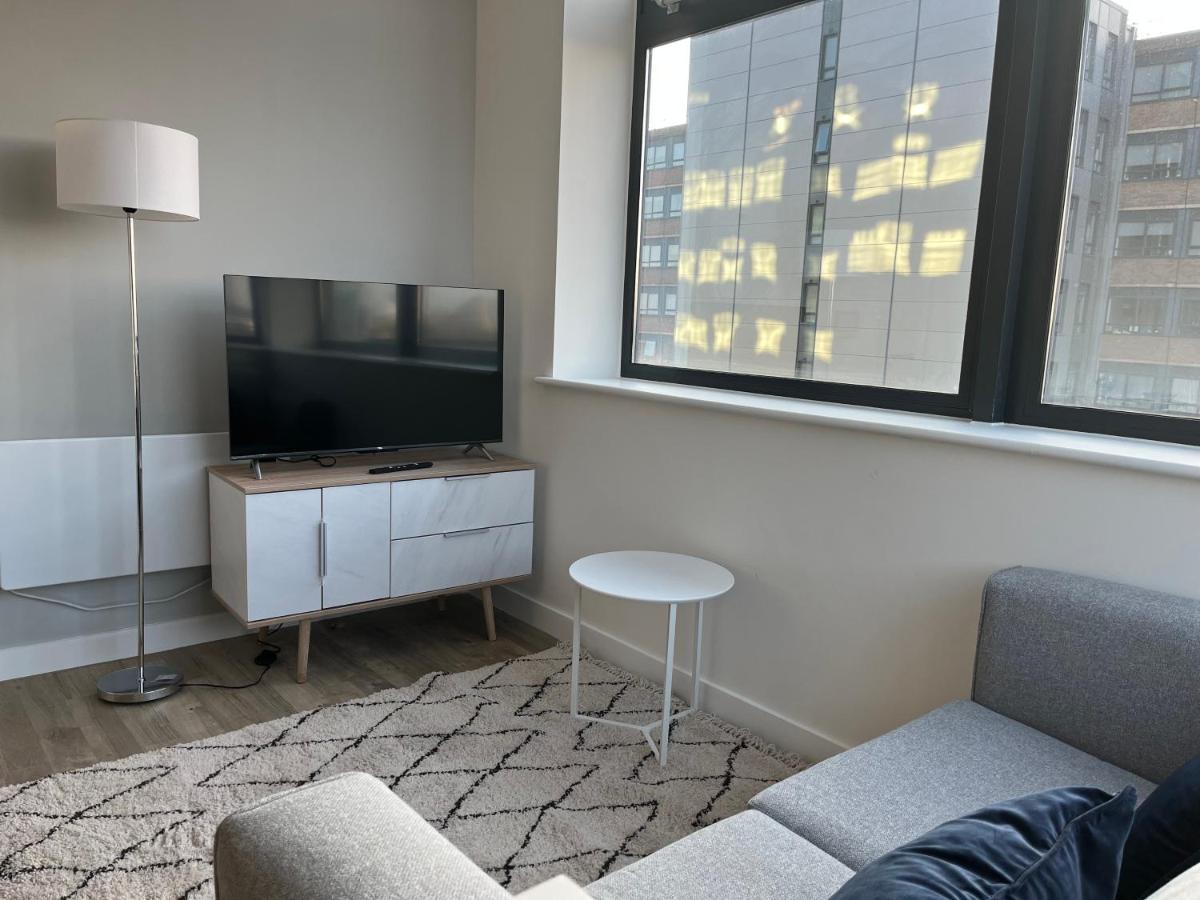 Fabulous One Bedroom Apartment Near Old Trafford Stadium Manchester Exterior photo