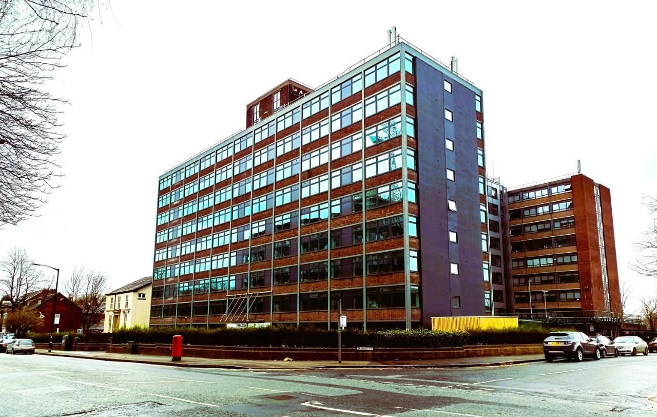 Fabulous One Bedroom Apartment Near Old Trafford Stadium Manchester Exterior photo